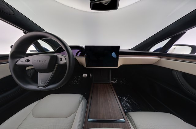 2023 Tesla Model X — photo 23 of 30