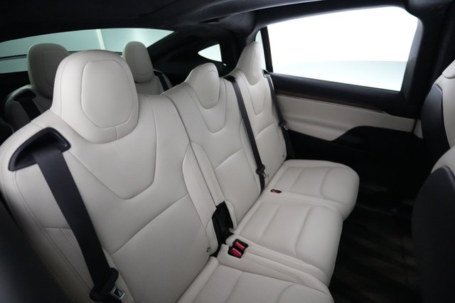 2023 Tesla Model X — photo 4 of 30