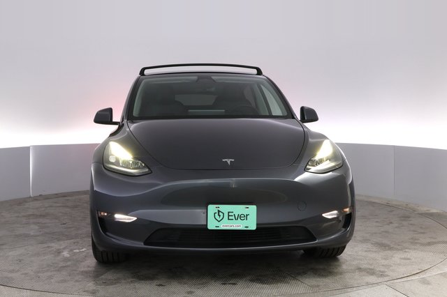 2023 Tesla Model Y — photo 9 of 22