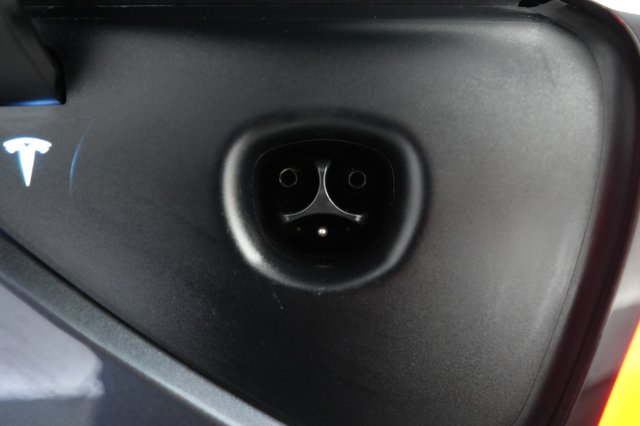 2023 Tesla Model Y — photo 8 of 22