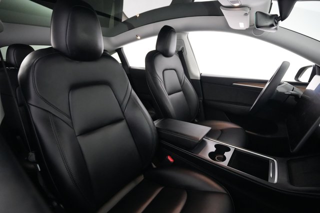 2023 Tesla Model Y — photo 18 of 22