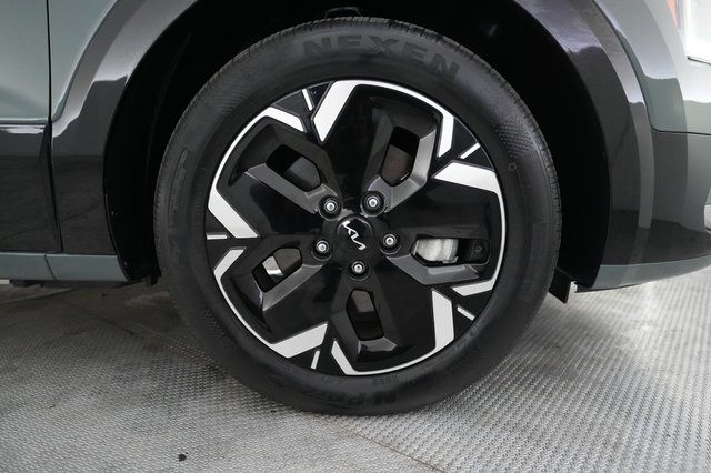 2023 Kia Niro EV — photo 16 of 21