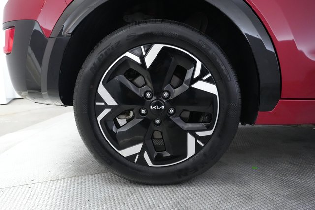 2023 Kia Niro EV — photo 16 of 20