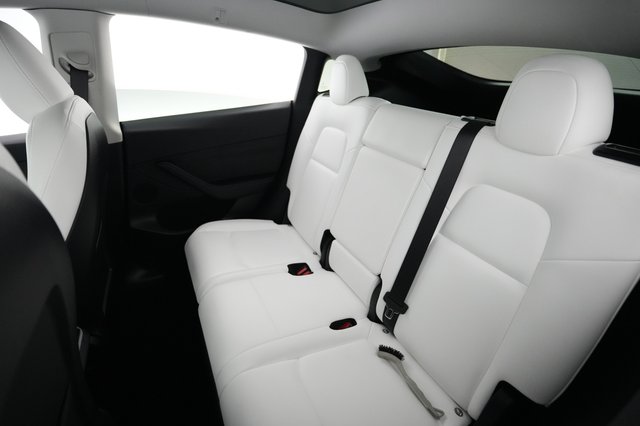 2024 Tesla Model Y — photo 19 of 23