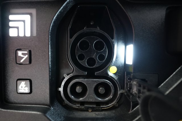 2024 Kia EV9 — photo 8 of 23