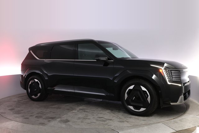 2024 Kia EV9 — photo 11 of 23