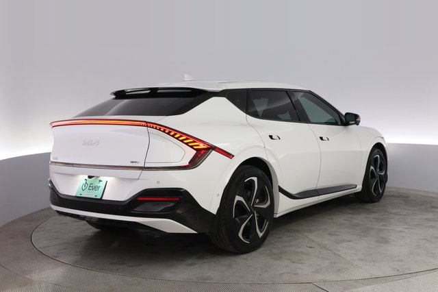 2024 Kia EV6 — photo 2 of 22