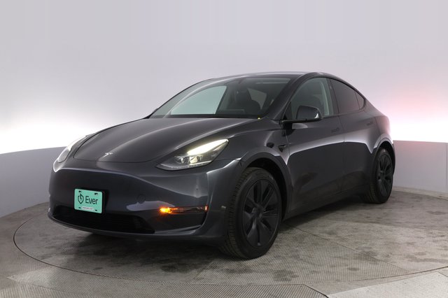 2025 Tesla Model Y — VIN 7SAYGDED8SF316433