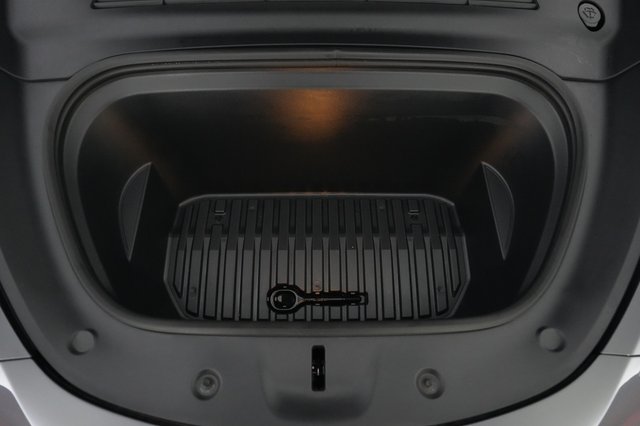2025 Tesla Model Y — photo 20 of 21