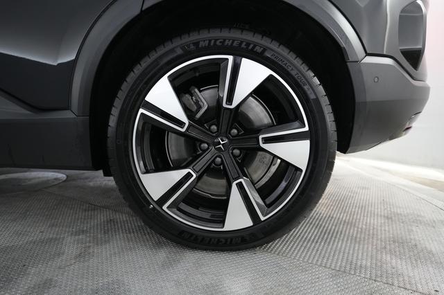 2025 Polestar 3 — photo 7 of 22