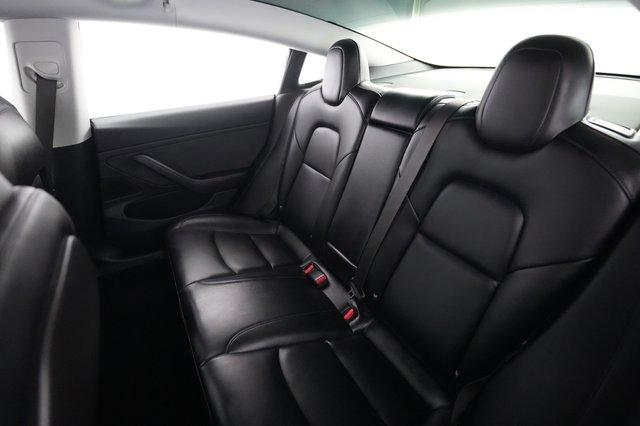 2018 Tesla Model 3 — photo 19 of 21
