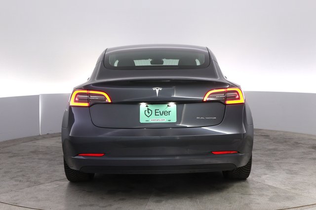 2018 Tesla Model 3 — photo 12 of 21