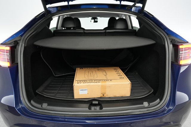 2023 Tesla Model Y — photo 6 of 21