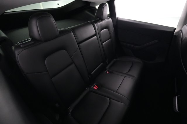 2023 Tesla Model Y — photo 4 of 21