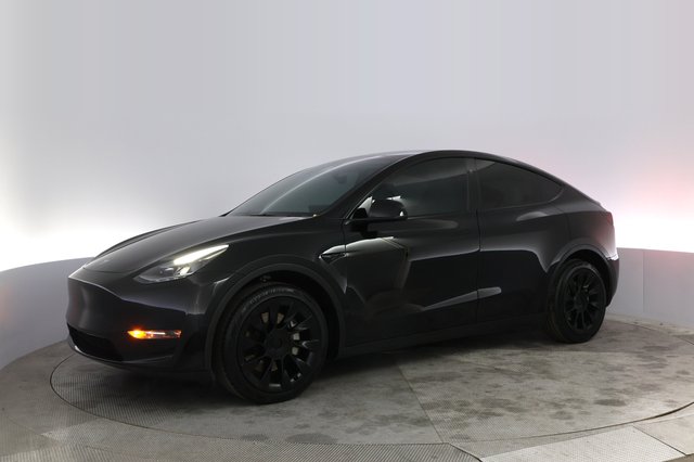 2024 Tesla Model Y — photo 14 of 21