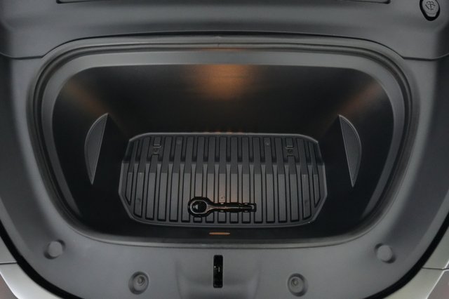 2024 Tesla Model Y — photo 20 of 21