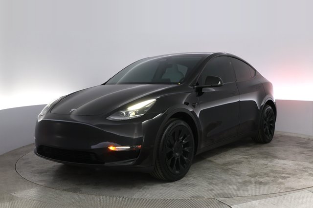 2024 Tesla Model Y — VIN 7SAYGDEE7RA239117