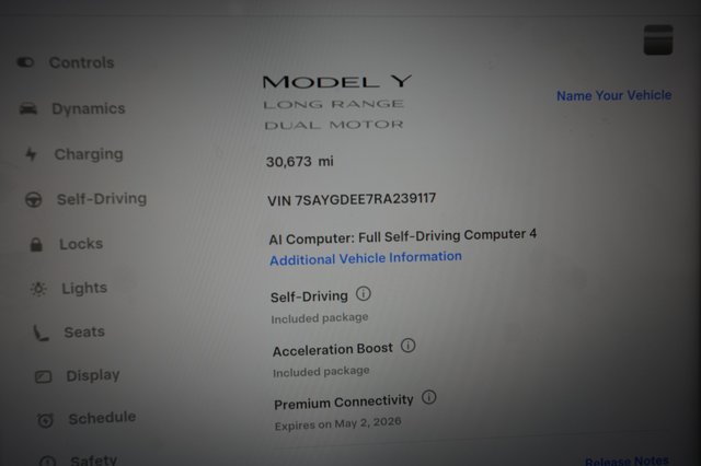 2024 Tesla Model Y — photo 5 of 21