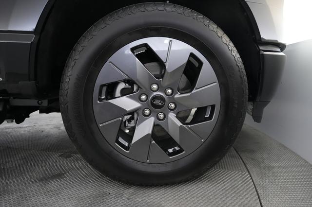 2025 Ford F-150 Lightning