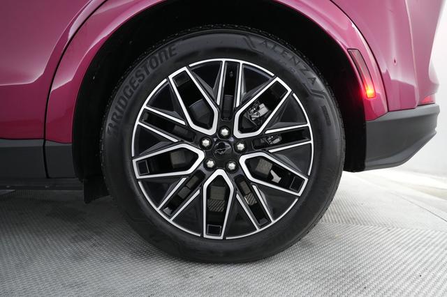 2025 Ford Mustang Mach-E