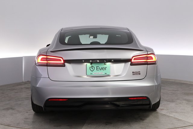 2025 Tesla Model S — photo 12 of 21