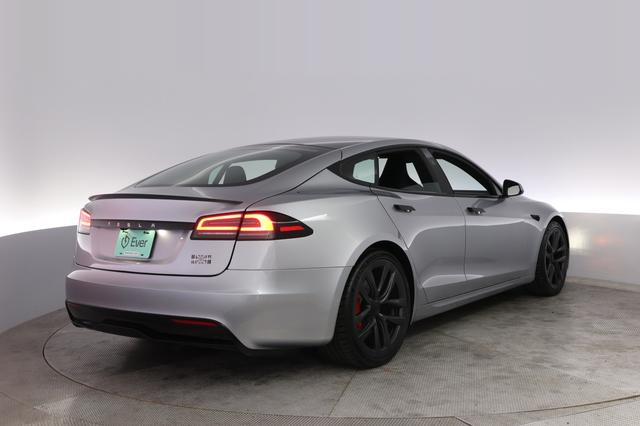 2025 Tesla Model S — photo 2 of 21
