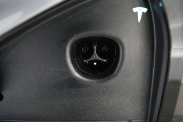 2025 Tesla Model S