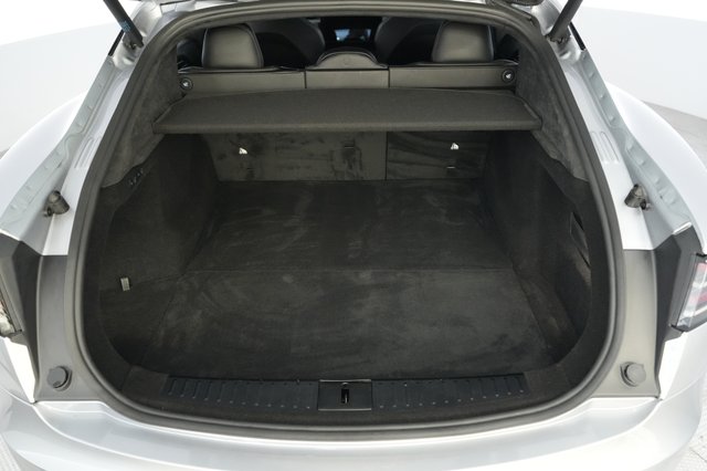 2025 Tesla Model S — photo 6 of 21