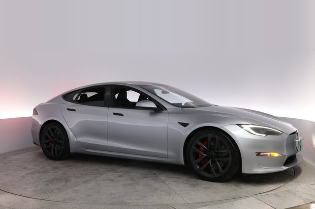 2025 Tesla Model S — photo 11 of 21