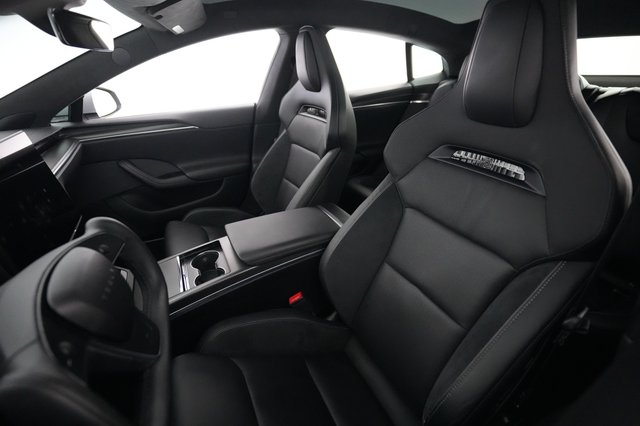 2025 Tesla Model S — photo 3 of 21