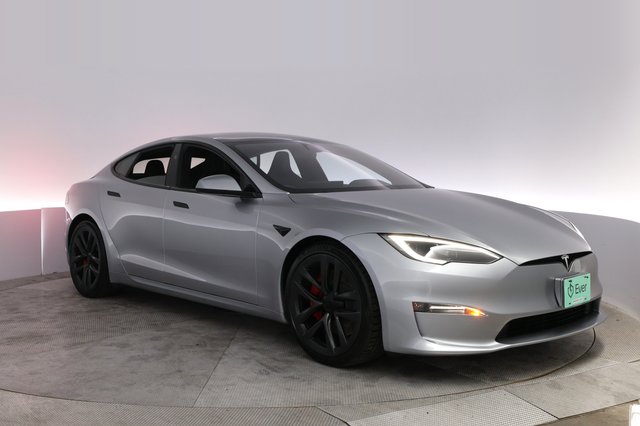 2025 Tesla Model S — photo 10 of 21