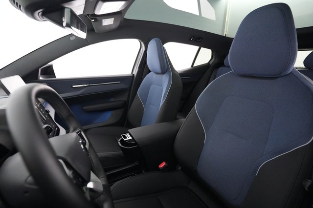 2025 Volvo EX30 — photo 3 of 21