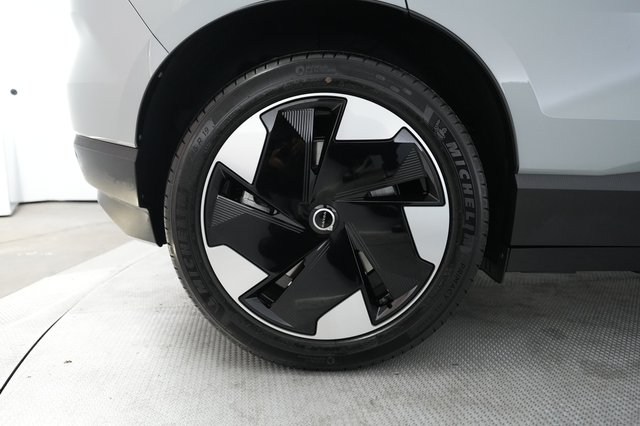 2025 Volvo EX30 — photo 17 of 21