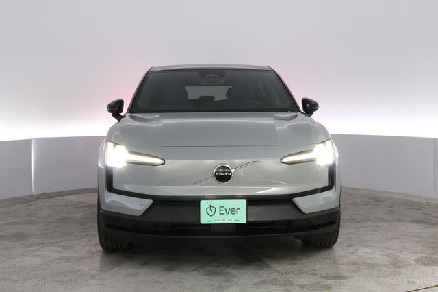 2025 Volvo EX30 — photo 9 of 21