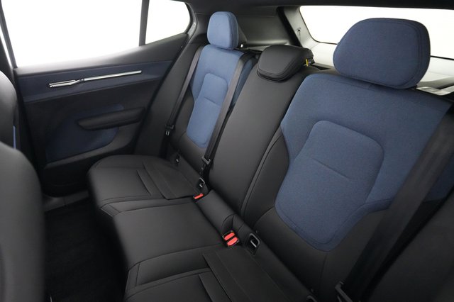 2025 Volvo EX30 — photo 19 of 21