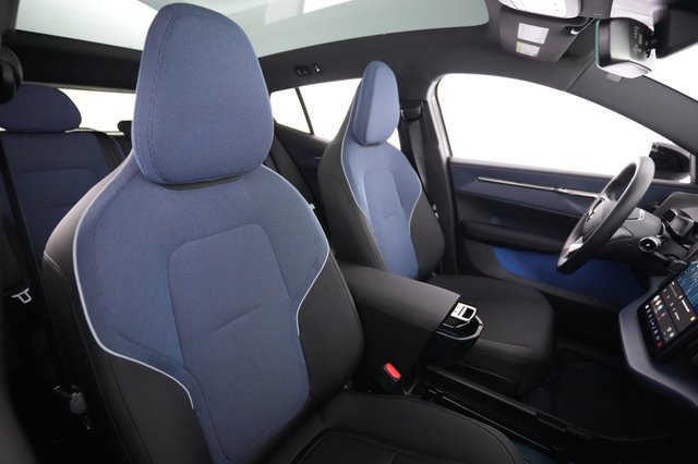2025 Volvo EX30 — photo 18 of 21