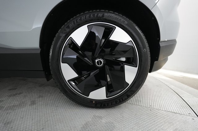 2025 Volvo EX30 — photo 7 of 21