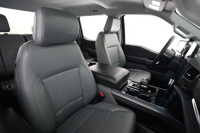 2025 Ford F-150 Lightning — photo 12 of 17
