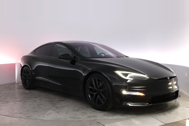 2023 Tesla Model S — photo 10 of 21