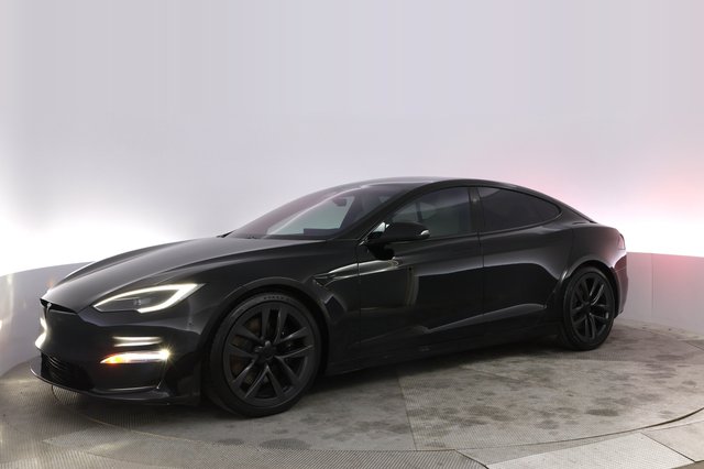 2023 Tesla Model S — photo 14 of 21
