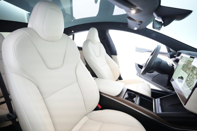 2023 Tesla Model S — photo 18 of 21