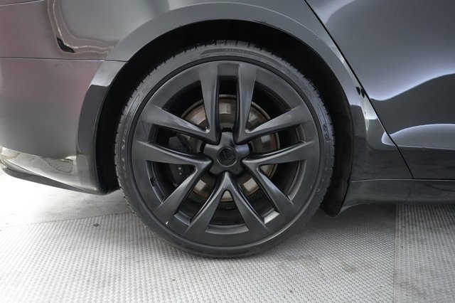 2023 Tesla Model S — photo 17 of 21