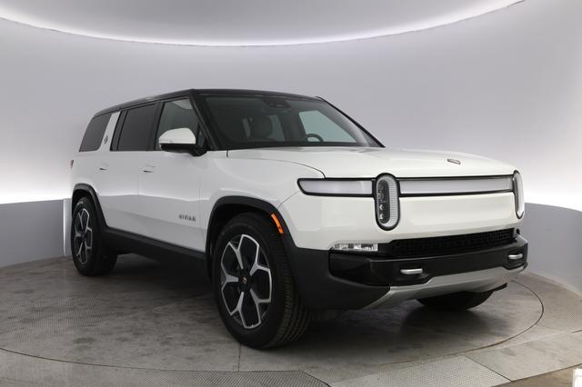 2024 Rivian R1S