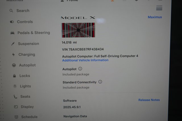 2024 Tesla Model X — photo 5 of 23