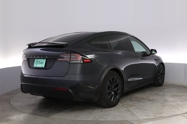 2024 Tesla Model X — photo 2 of 23