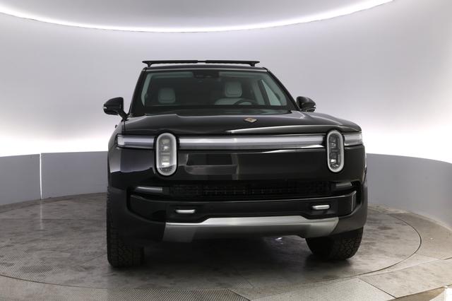 2025 Rivian R1S