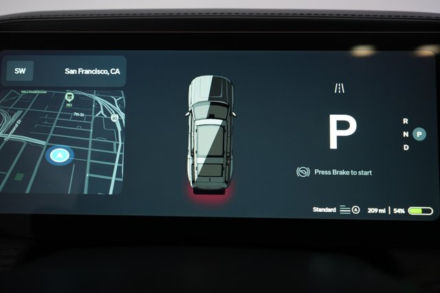 2025 Rivian R1S — photo 23 of 24