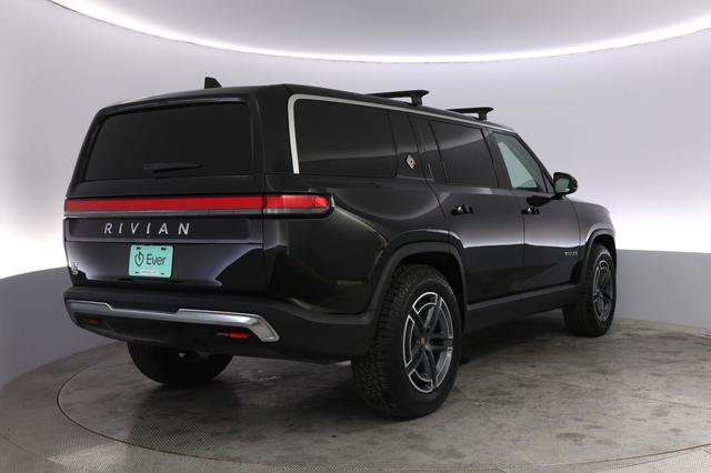 2025 Rivian R1S