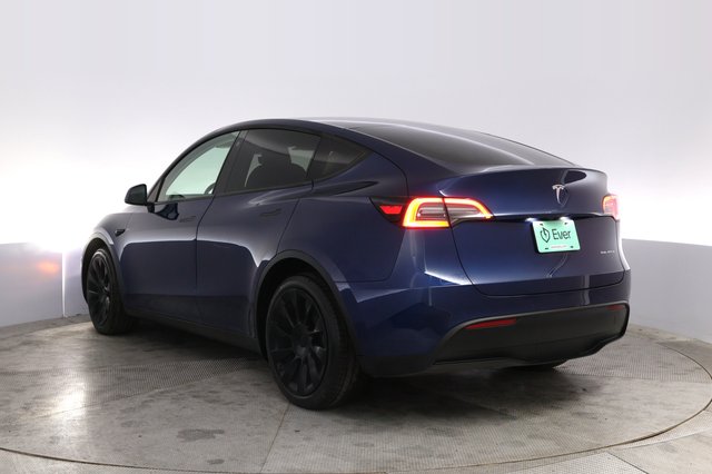 2021 Tesla Model Y — photo 13 of 22