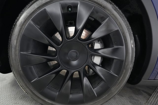 2021 Tesla Model Y — photo 7 of 22